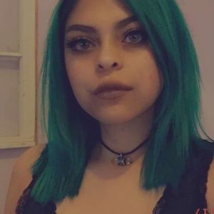 Meet your Posher, Candice